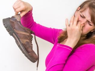 Φωτογραφία για Παπούτσια που μυρίζουν άσχημα: Έξι εύκολες και γρήγορες λύσεις