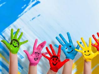 Φωτογραφία για Τρεις εύκολοι τρόποι να μάθετε στο παιδί σας τα χρώματα