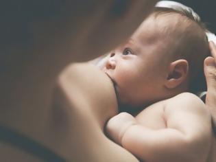 Φωτογραφία για Πόσο γάλα πίνει το μωρό τις πρώτες μέρες της ζωής του;