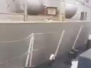 Φωτογραφία για Βίντεο - Ντοκουμέντο: Η στιγμή που το σκάφος της τουρκικής ακτοφυλακής ακουμπά την κανονιοφόρο «Νικηφόρος»