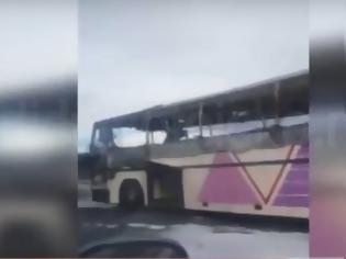 Φωτογραφία για Βίντεο: Λεωφορείο τυλίχτηκε στις φλόγες στην Εγνατία οδό