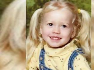 Φωτογραφία για Η κόρη του εξαφανίστηκε ξαφνικά - 12 Χρόνια μετά οι αστυνομικοί τη βρίσκουν ζωντανή αλλά όταν την κοιτούν στο πρόσωπο, παγώνουν! [video]