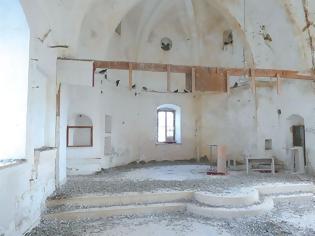 Φωτογραφία για Κύπρος: Η εκκλησία στον Βαθύλακα έγινε περιστερώνας
