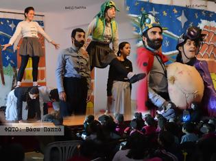 Φωτογραφία για Η διεθνής ομάδα Hippo παρουσίασε στην ΚΑΝΔΗΛΑ το θεατρικό έργο για παιδιά του Θωμά Βελισσάρη: «Η Αυγή και ο Ανθός» (ΦΩΤΟ: Βάσω Παππά)
