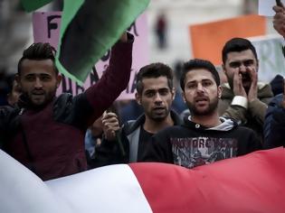 Φωτογραφία για Πορεία Κούρδων προς την τουρκική πρεσβεία στην Αθήνα για την εισβολή στο Αφρίν .Παρών και ο Παναγιώτης Λαφαζάνης