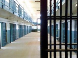 Φωτογραφία για Με το νόμο Παρασκευόπουλου κάθε μήνα βγαίνουν από τη φυλακή 340 κρατούμενοι!