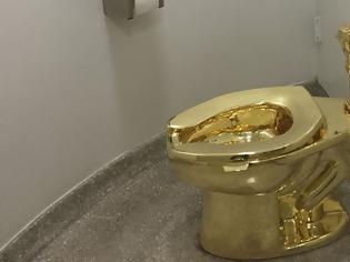 Φωτογραφία για Ο Τραμπ ζήτησε από το μουσείο Γκούγκενχαϊμ πίνακα του Βαν Γκογκ και αυτοί του έστειλαν μια... χρυσή τουαλέτα