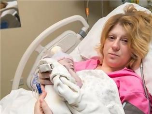 Φωτογραφία για Ανατροπή για την έγκυο μητέρα που αποφάσισε να γεννήσει το άρρωστο βρέφος της για να δωρίσει τα όργανά του