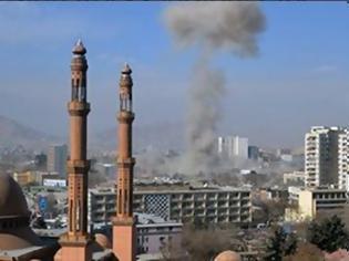 Φωτογραφία για Καμπούλ: Ισχυρή έκρηξη σε περιοχή με πρεσβείες - 6 νεκροί, 79 τραυματίες