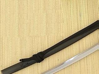 Φωτογραφία για Σύγχρονος σαμουράι κατορθώνει το ακατόρθωτο: Κόβει με το σπαθί του κινούμενη σφαίρα όπλου [video]
