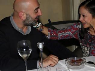 Φωτογραφία για Κατερίνα Τσάβαλου: Η selfie με τον σύζυγό της στο μαιευτήριο και η νέα φωτό της κόρης τους
