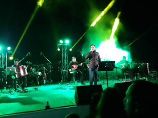 Φωτογραφία για Θαλασσινό Καρναβάλι: Πραγματοποιήθηκε η συναυλία του Δημήτρη Μπάση στη Χαλκίδα (ΦΩΤΟ)