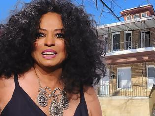 Φωτογραφία για Αγόρασε το σπίτι της Diana Ross για μόλις 1.800 δολάρια! Πόσο λέτε ότι το πουλάει σήμερα;