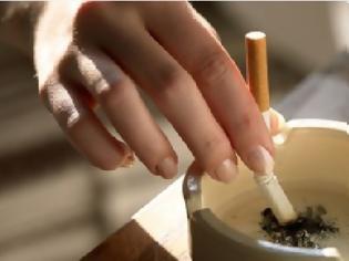 Φωτογραφία για Πώς φεύγουν τα κίτρινα σημάδια από το τσιγάρο στα δάχτυλα