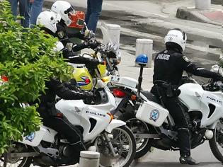 Φωτογραφία για Ζητάδες καταδίωξαν και συνέλαβαν αστυφύλακα με ναρκωτικά