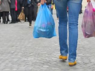 Φωτογραφία για ΥΠΕΝ: Οκταπλάσια της ΕΕ η χρήση της πλαστικής σακούλας στην Ελλάδα