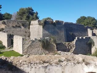 Φωτογραφία για SOS: Καταρρέει το Μεσαιωνικό ΚΑΣΤΡΟ της ΒΟΝΙΤΣΑΣ