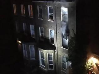 Φωτογραφία για Λονδίνο: Φωτιά στην πλούσια γειτονιά των Robbie Williams, Simon Cowell - Ένας νεκρός