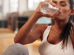 Φωτογραφία για Πέντε πράγματα που θα σου συμβούν αν αρχίσεις να πίνεις περισσότερο νερό