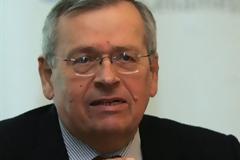 ΣΤ. ΜΑΝΟΣ: 700 ευρώ σύνταξη για όλους