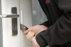 VIDEO: Εξαρθρώθηκε σπείρα υπεύθυνη για σχεδόν 60 διαρρήξεις σε σπίτια στην Πάτρα