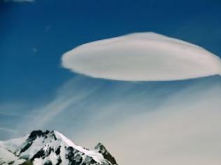 Φωτογραφία για ΑΠΙΣΤΕΥΤΕΣ ΦΩΤΟ: Σύννεφα που μοιάζουν με... UFO!