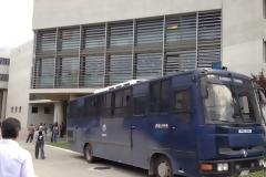 Ξύλο έξω από το δημαρχείο Θεσσαλονίκης [ΒΙΝΤΕΟ]