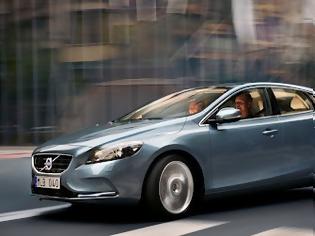 Φωτογραφία για Νέο Volvo V40 με Αερόσακο Πεζού. Δείτε την αρχή λειτουργίας του