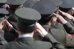 Το πάγωμα των Μεταθέσεων διαλύει οικογένειες στρατιωτικών