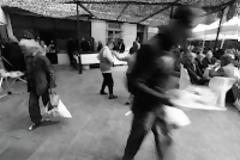 Όχι άλλα δάκρυα...- Στα προάστια της λογικής
