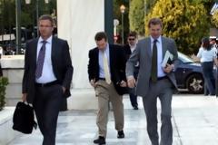NY Times: Η Τρόικα στερεί…κεφάλαια για το ελληνικό κράτος!