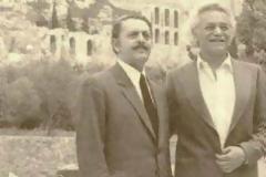 Σαν σήμερα κατέβασαν τη σβάστικα από την Ακρόπολη