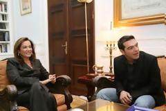 Ο «πόλεμος» της Ντόρας με τον ΣΥΡΙΖΑ