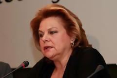 Λ. Κατσέλη: Οι γύπες των αγορών παίζουν παιχνίδια με τους αφελείς(;) πολιτικούς!