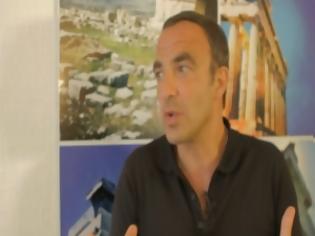 Φωτογραφία για VIDEO: Ο Νίκος Αλιάγας καλεί τους γαλλόφωνους στην Ελλάδα