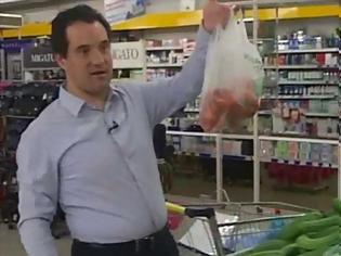 Φωτογραφία για Τι ψωνίζει ο Άδωνις στο supermarket;