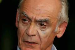 Νέα περιπέτεια για τον Άκη λόγω... κινητού