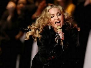 Φωτογραφία για Είδατε τελικά που όλα γίνονται; Ακόμα και η βασίλισσα της ποπ Madonna υπέκυψε και τραγούδησε Lady Gaga!