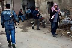 Σενάρια πολέμου για την Συρία Η Τουρκία και η Δύση τινάζουν στον αέρα όλους τις οδούς επικοινωνίας με την Δαμασκό.