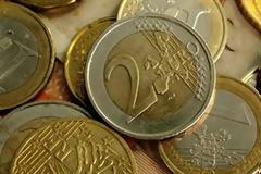 Πόσο μπορεί να πέσει ακόμη το ευρώ…