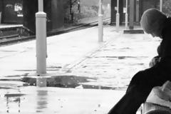 Πιο φτωχοί οι Έλληνες με τη βούλα της Κομισιόν
