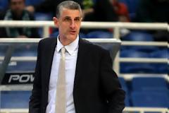 ΛΙΝΑΡΔΟΣ: ΓΕΛΑΝΕ ΟΙ ΞΕΝΟΙ ΜΑΖΙ ΜΑΣ ΒΛΕΠΟΝΤΑΣ ΤΟΥΣ ΤΕΛΙΚΟΥΣ ΜΕ ΟΠΑΔΟΥΣ ΜΟΝΟ ΤΗΣ ΜΙΑΣ ΟΜΑΔΑΣ...