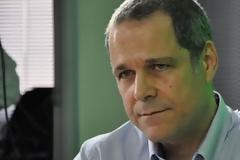Με επιστολή ποταμό 