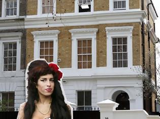 Φωτογραφία για Πωλείται το σπίτι της Amy Winehouse