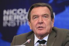 Γκ. Σρέντερ: «Χωρίς νόημα όσα επιβάλλει το Βερολίνο στην Αθήνα»