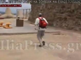 Φωτογραφία για Ηλεία: Γάλλος τουρίστας μεράκλωσε με το ουζάκι και… ξέχασε το πλοίο!