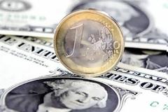 Είμαστε το καναρίνι σε Γερμανικό ορυχείο