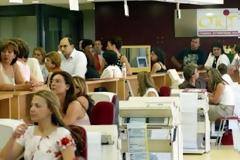 Διώξτε άμεσα τους εργολάβους από το Δημόσιο