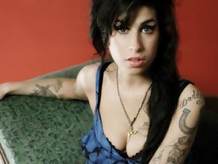 Φωτογραφία για Πωλείται το σπίτι της Amy Winehouse