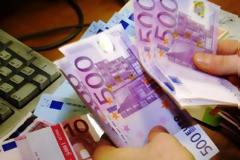 Μικρή αύξηση των καταθέσεων σημειώθηκε τον Απρίλιο